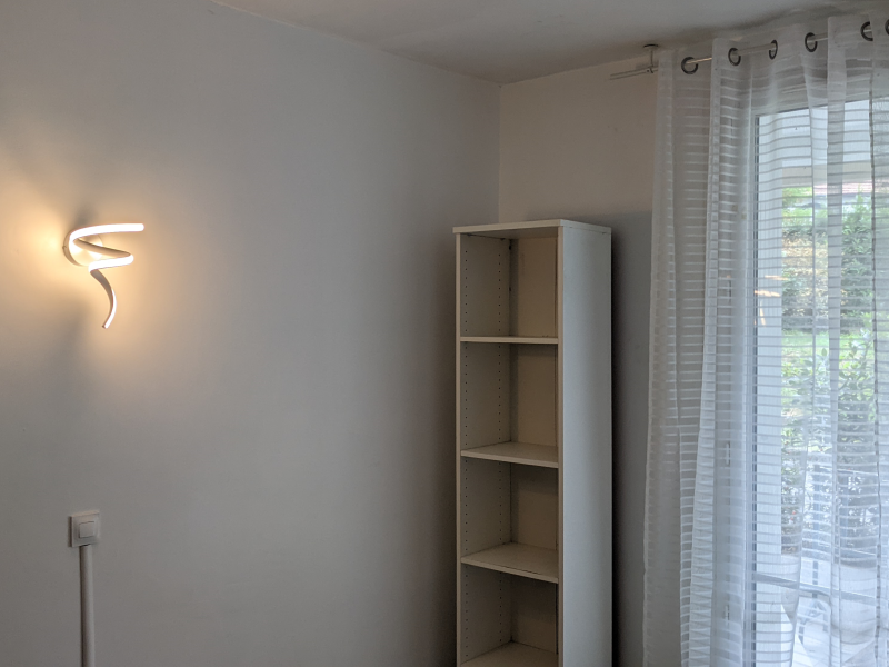 installer un rideau, réparer une étagère, unstaller un luminaire...